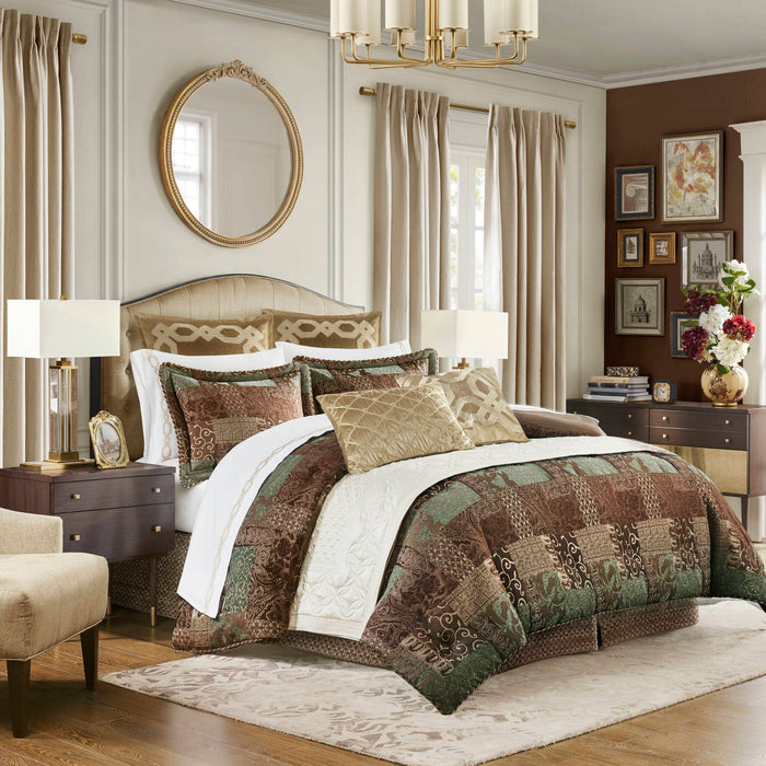 Galleria - 4 Piece Queen Comforter Set - Brown