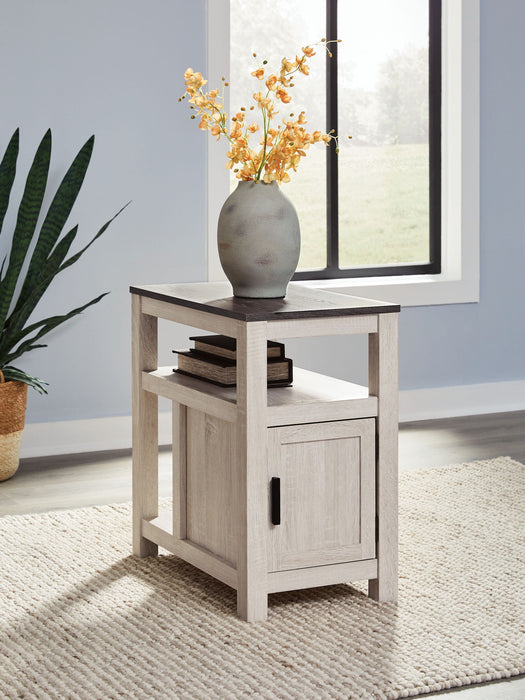Fendenmore - Chair Side End Table - Simple Home Plus