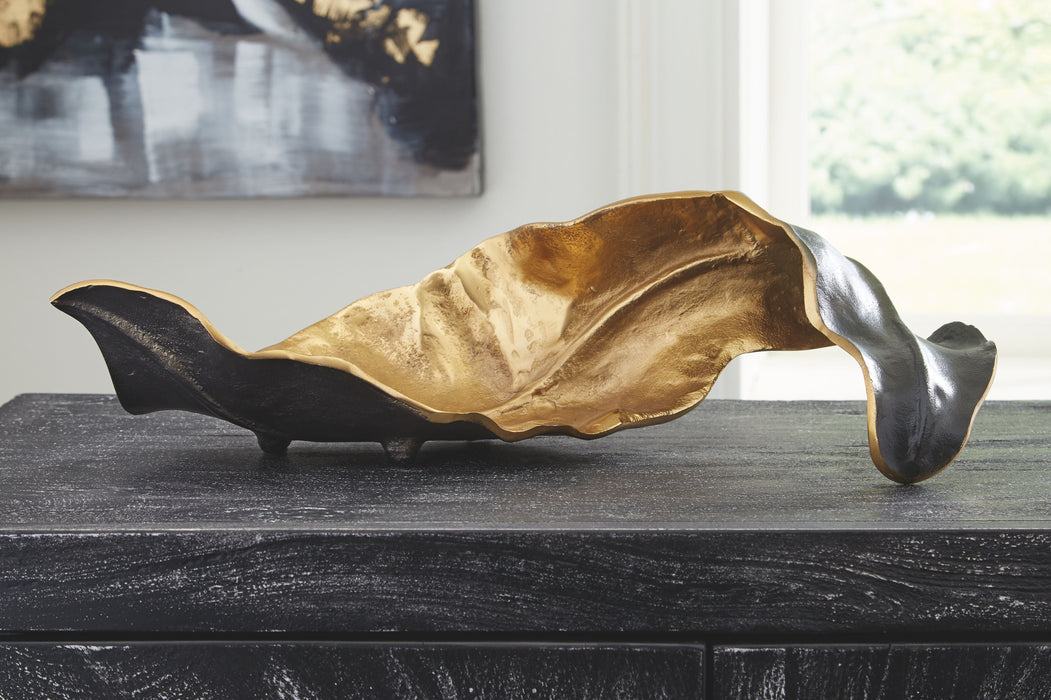 Melinda - Black / Gold Finish - Sculpture - Simple Home Plus