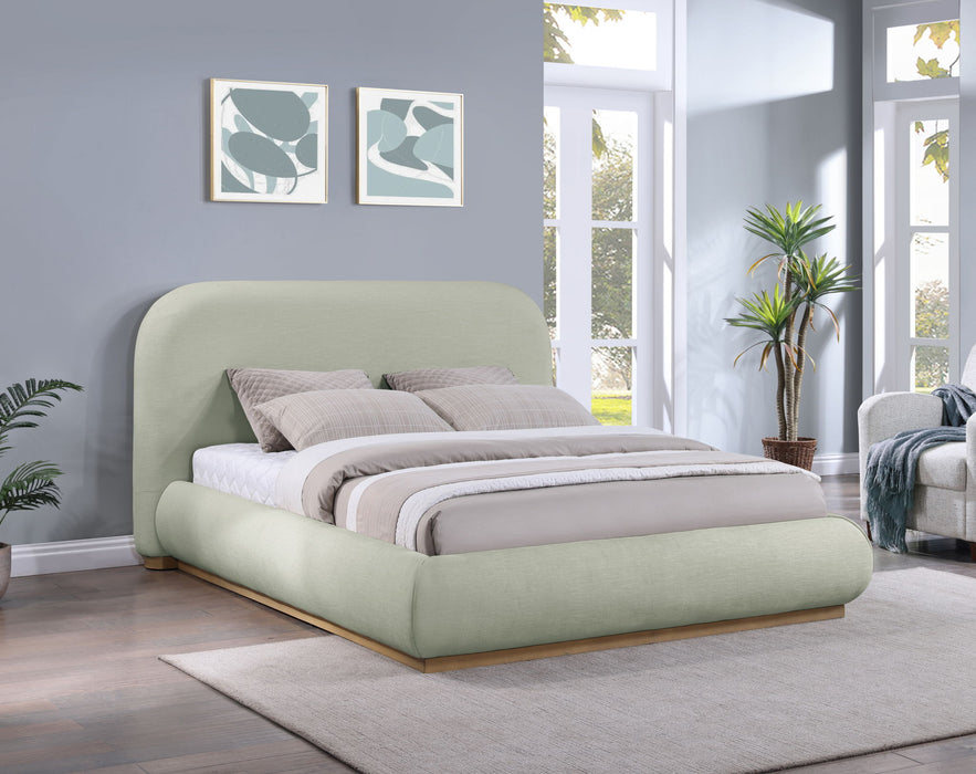 Vaughn - Chenille Bed With Natural Base - Simple Home Plus
