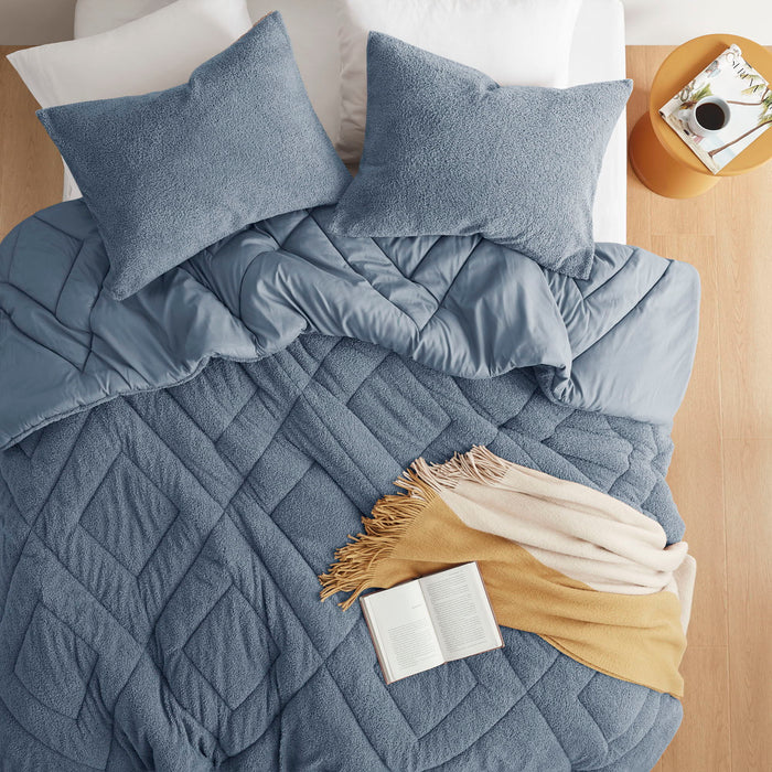 Kyla - King/California King Double Diamond Quilted Teddy Comforter Set - Blue