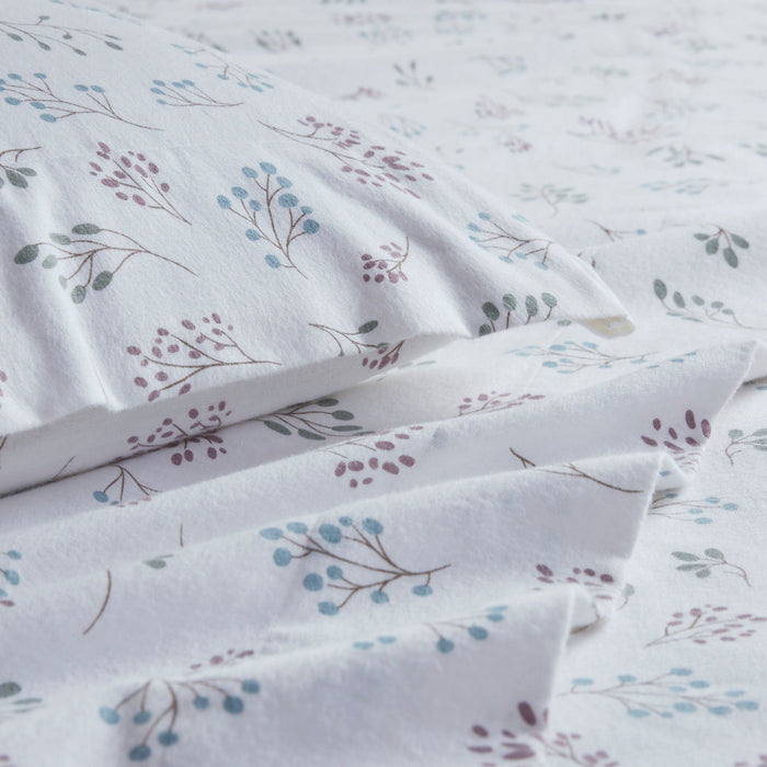 Cozy Cotton Flannel - Full Printed Sheet Set - White Tossed Botanical