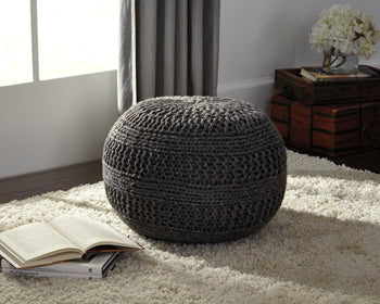 Pouf