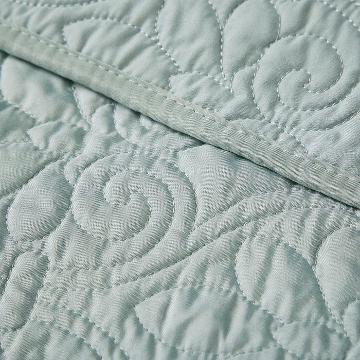 Quebec - Oversized Quilted Throw - Seafoam - Simple Home Plus