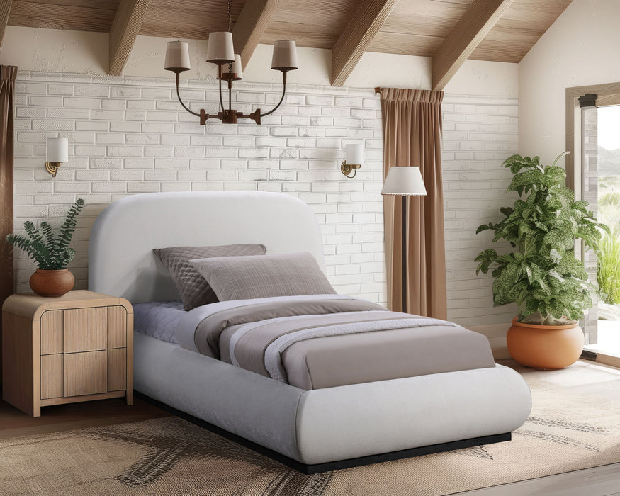 Vaughn - Chenille Bed With Natural Base - Simple Home Plus