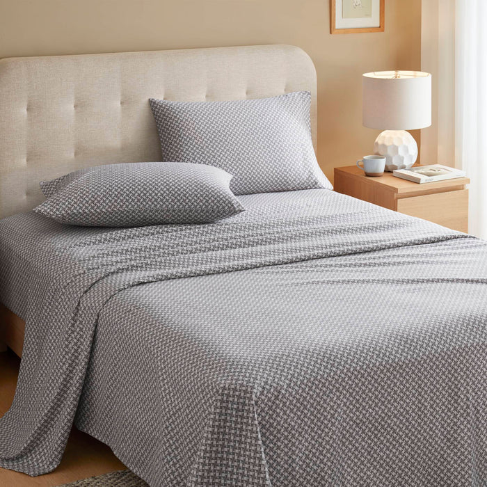 Cozy Cotton Flannel - California King Printed Sheet Set - Snowflake - Simple Home Plus