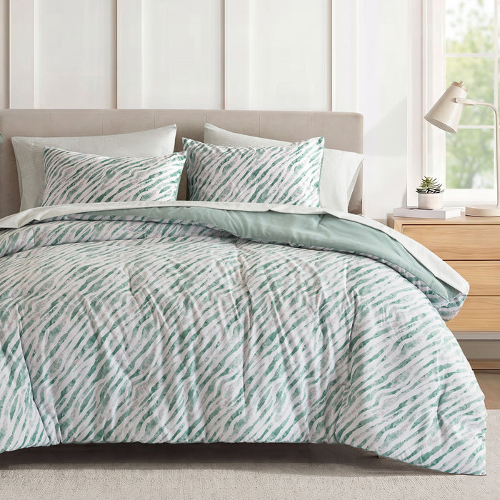Nixon - 7 Piece King Comforter Set - Green / Gray