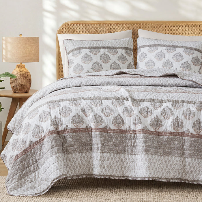 Surya - 3 Piece King/California King Quilt Set - Clay