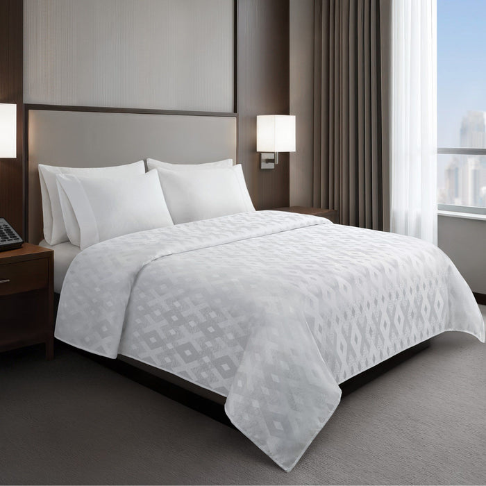 Jacquard Nova - King Essential Coverlet - White - Simple Home Plus