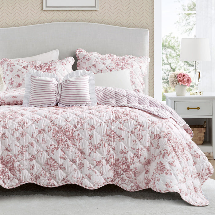 Adele - 4 Piece Full Quilt Set - Pink / White