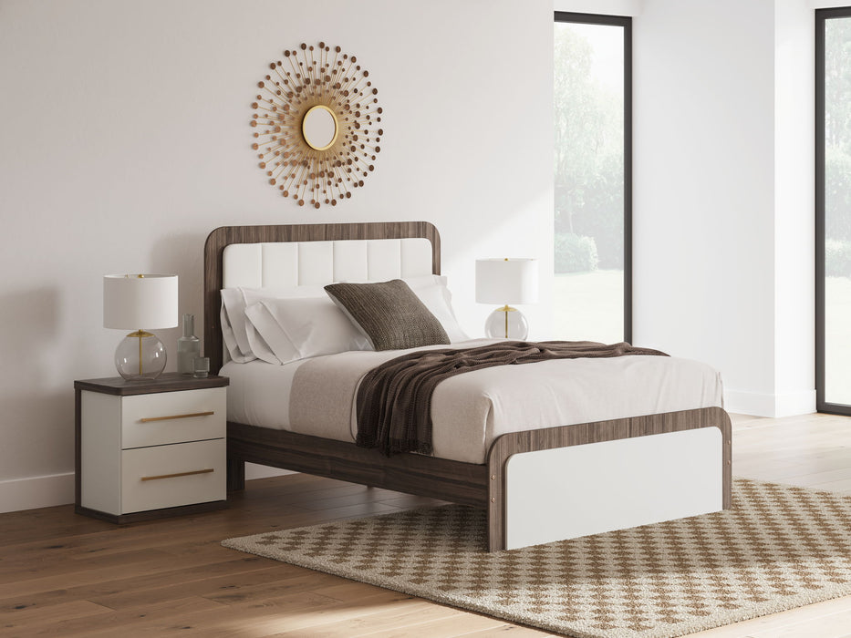Kendanport - Upholstered Bed - Simple Home Plus