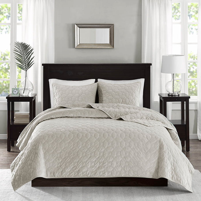 Harper - Reversible 3 Piece Coverlet Set - Ivory
