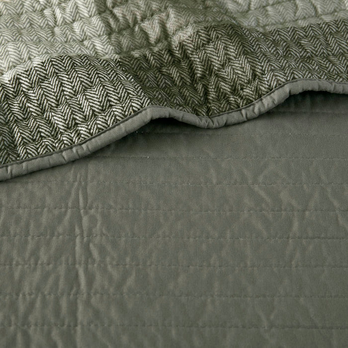 Ridge - 6 Piece Reversible Plaid Daybed Cover Set - Gray