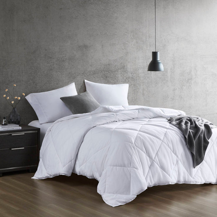 Cooling Touch - Oversized Down Alternative Comforter - White - Simple Home Plus