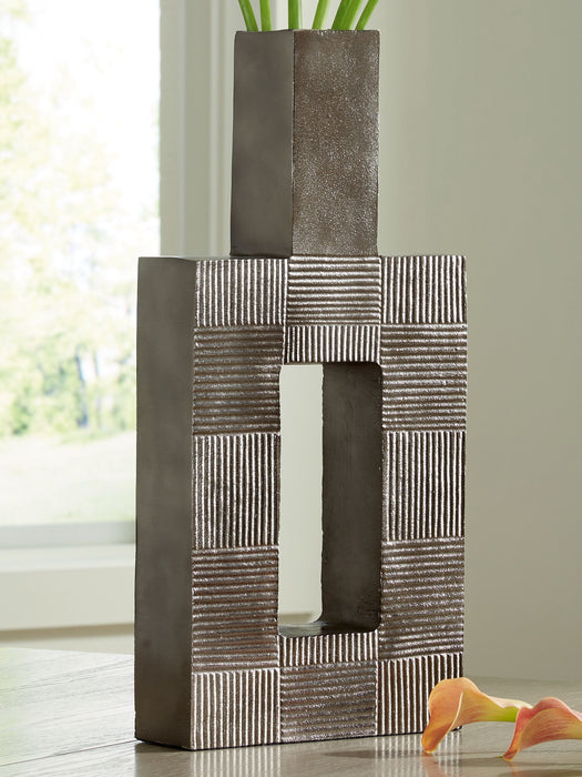 Wrengrove - Vase - Simple Home Plus