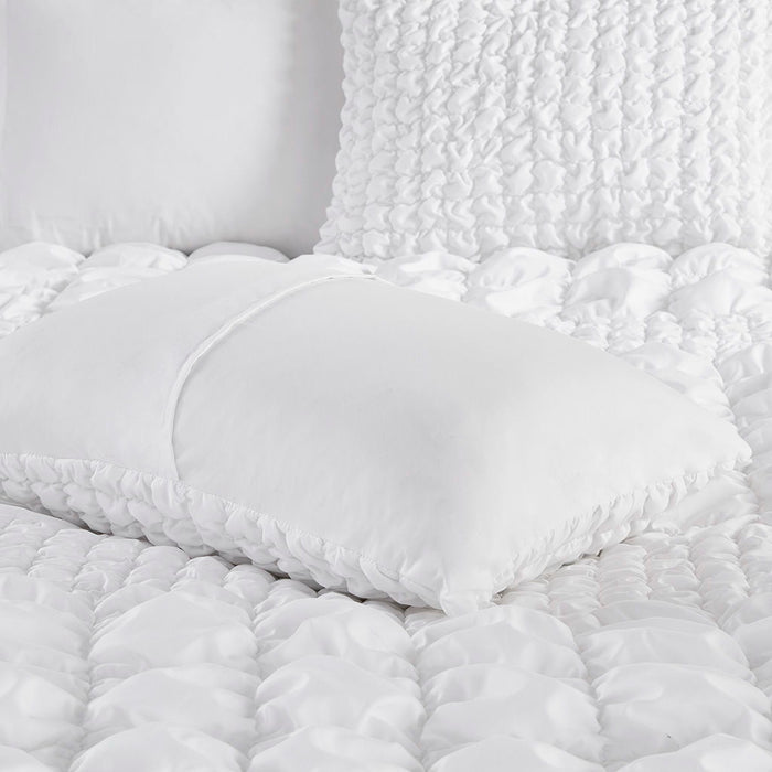 Evelyn - 3 Piece King Stripe Ruched Comforter Set - White - Simple Home Plus