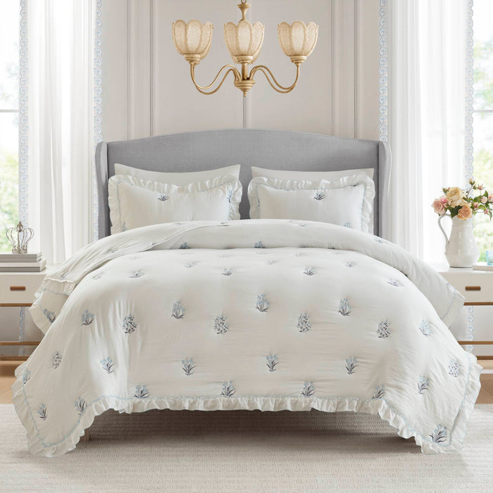 Aglaia - Quilt Set - White / Light Blue - Simple Home Plus