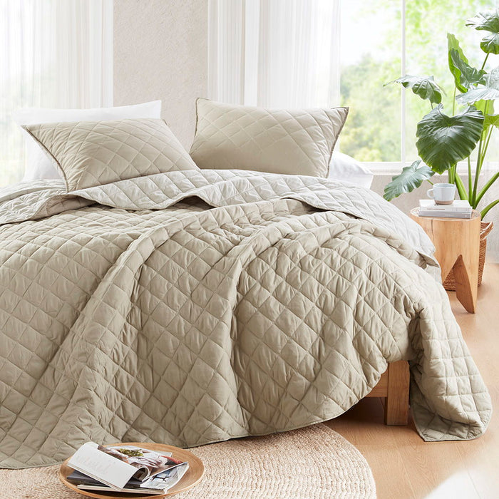 Carolina - 7 Piece King/California King Stripe Comforter And Quilt Set - Taupe - Simple Home Plus