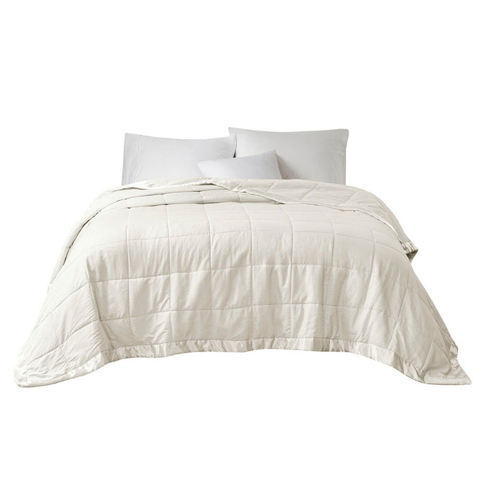 Cambria Premium Oversized Hypoallergenic Down Alternative Blanket With 3M Moisture Treatment - Ivory