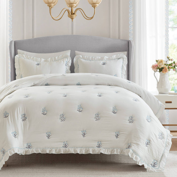Aglaia - Quilt Set - White / Light Blue - Simple Home Plus